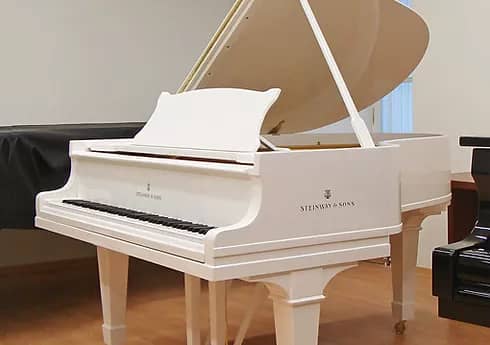 Steinway O-180