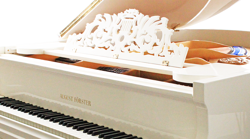 Резной пюпитр немецкого рояля высокого класса (фото)