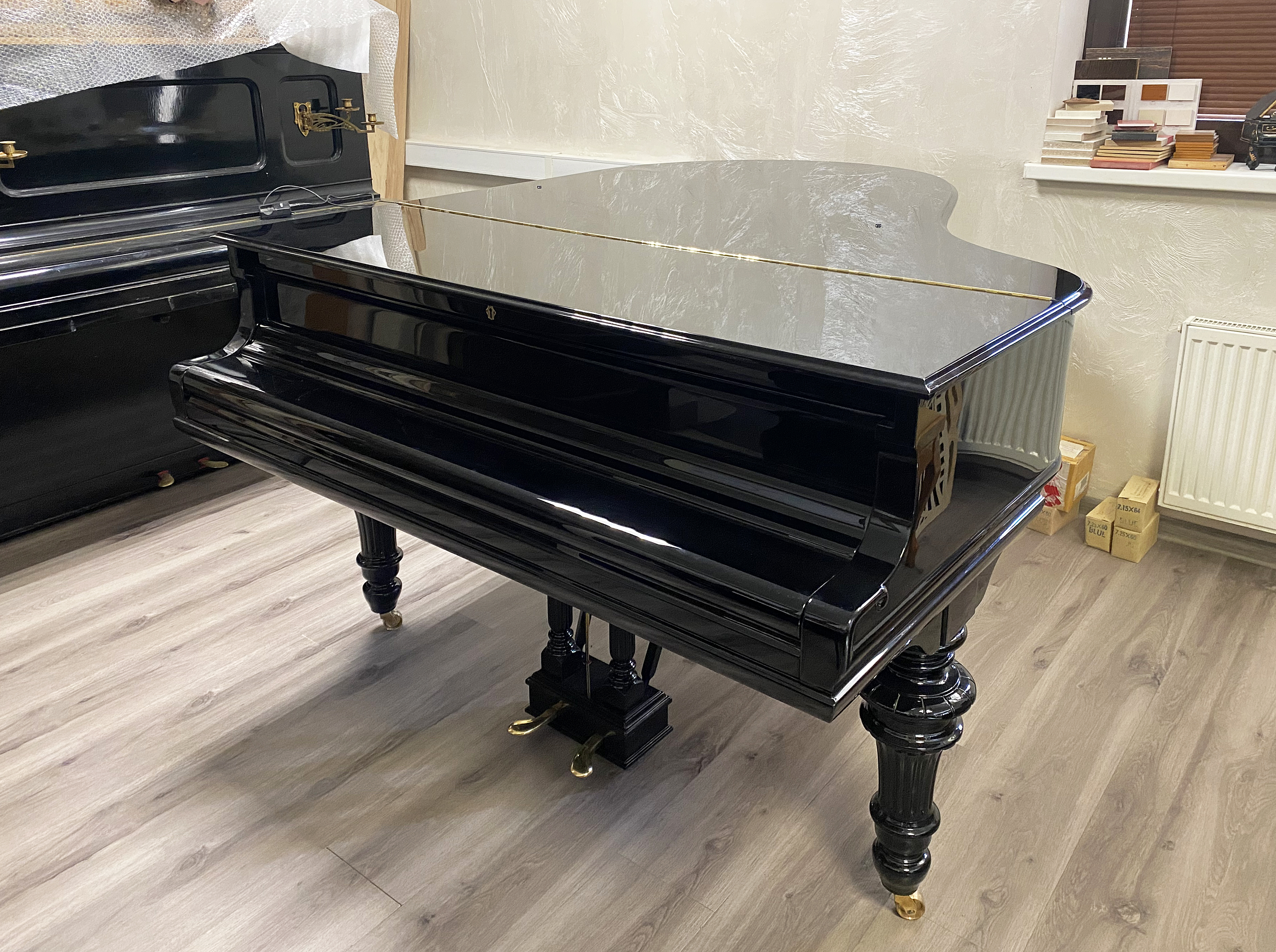 Steinway & Sons, вид сверху
