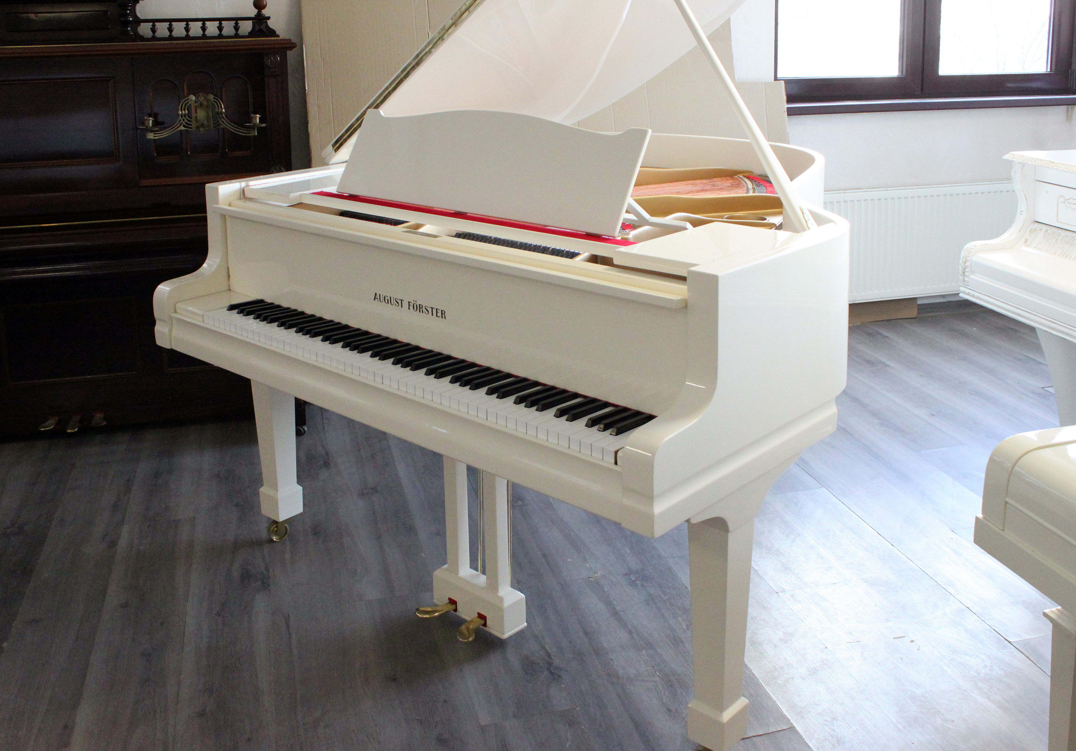 Модель Studio 170