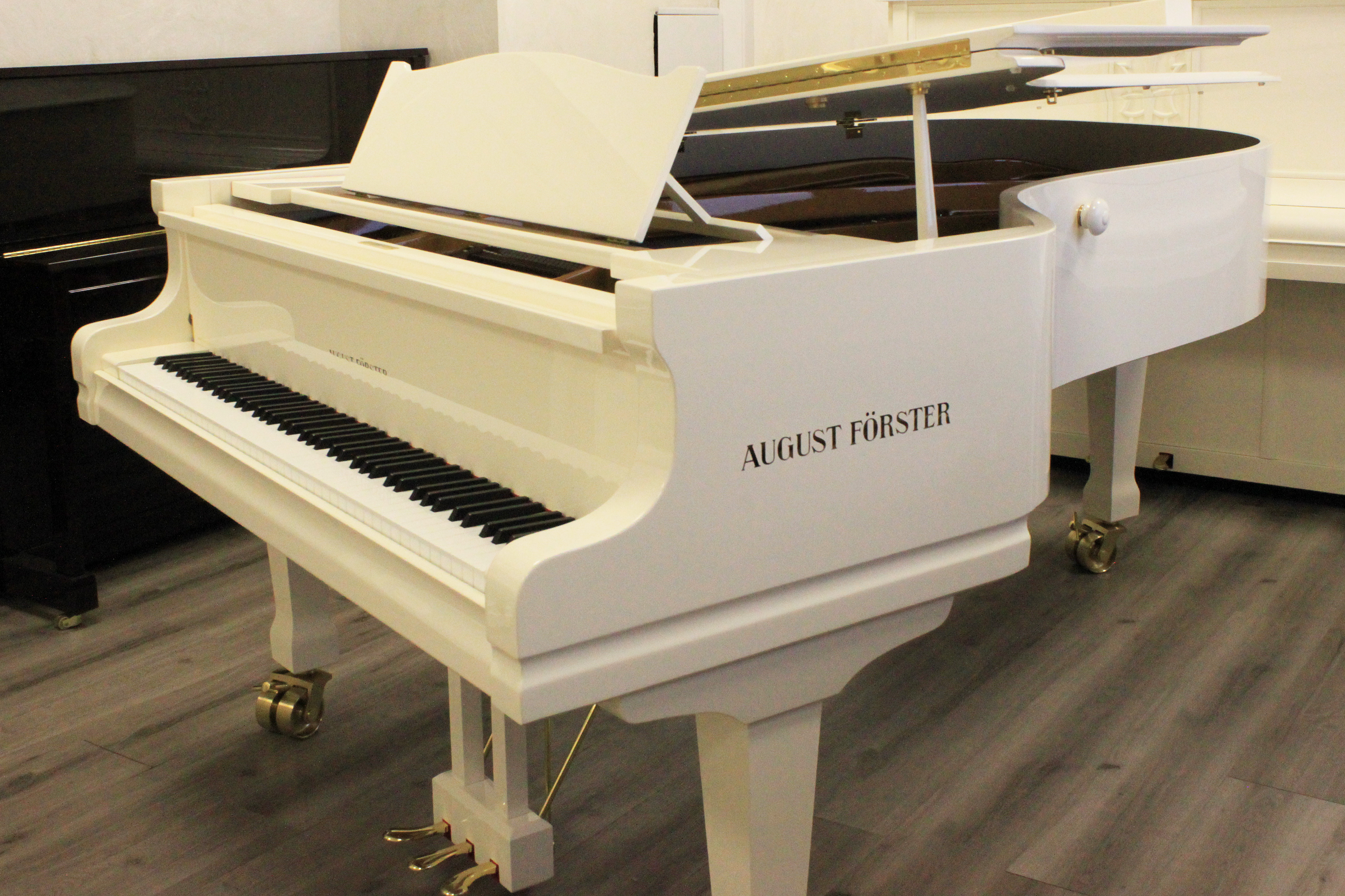 Концертный рояль August Forster Super Mondial 275