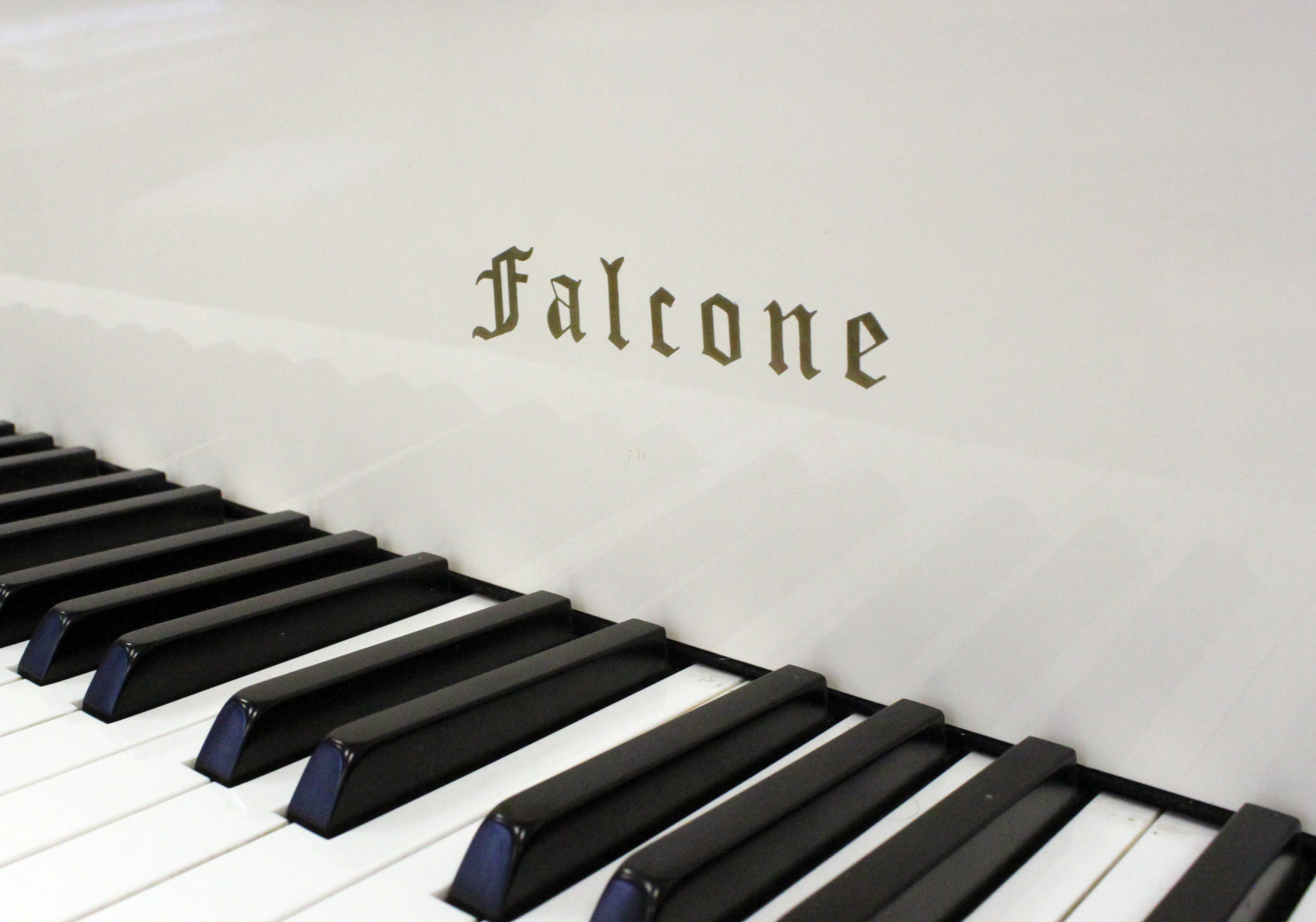 Фальконе, мини рояль